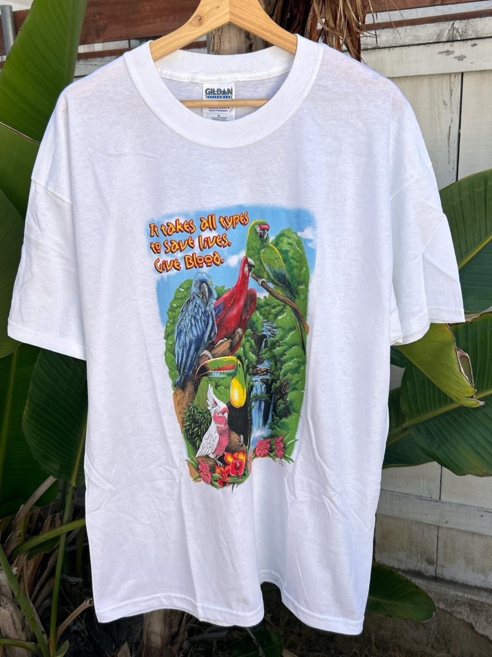 Vintage 1999 Give Blood Save Lives Parrot Graphic T Shirt XL